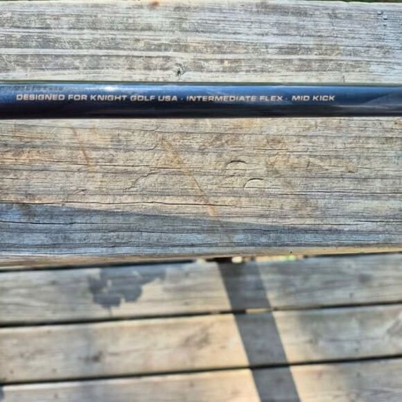 Knight Intercept Driver 10.5° Loft - Graphite Shaft Intermediate Flex - RH - 44" - Picture 6 of 7